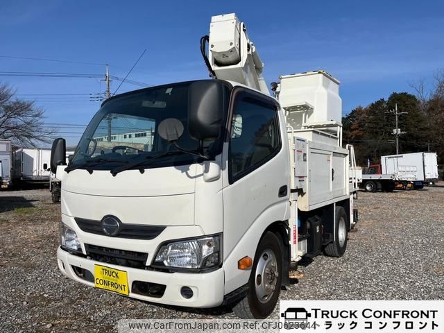 hino dutro 2017 GOO_NET_EXCHANGE_0404328A30250106W002 image 2