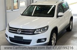 volkswagen tiguan 2011 -VOLKSWAGEN--VW Tiguan 5NCCZ-CW017864---VOLKSWAGEN--VW Tiguan 5NCCZ-CW017864-