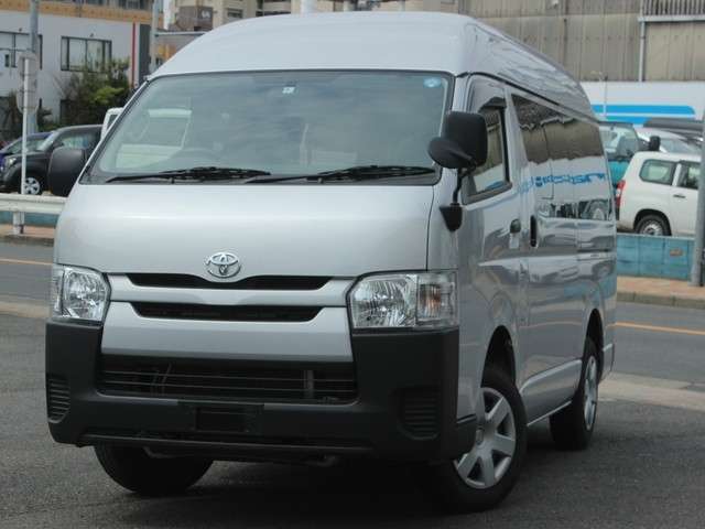 toyota hiace van 2017