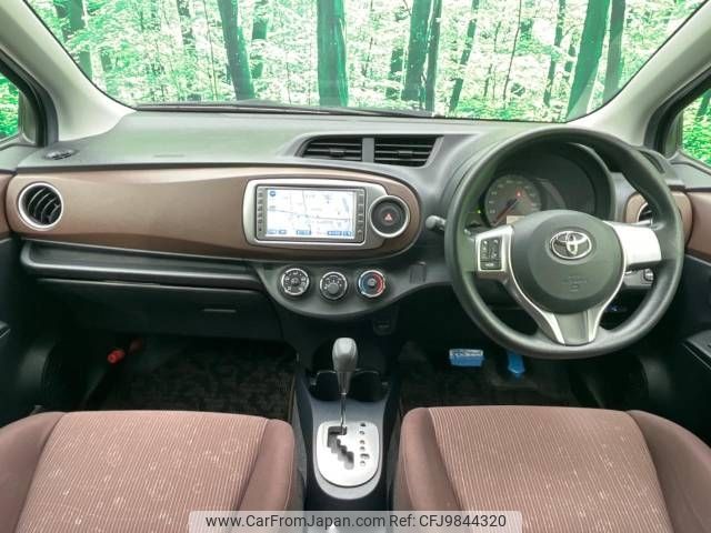 toyota vitz 2011 -TOYOTA--Vitz DBA-NSP135--NSP135-2004256---TOYOTA--Vitz DBA-NSP135--NSP135-2004256- image 2