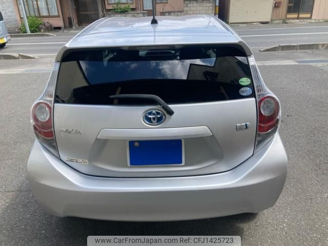 toyota aqua 2012 -TOYOTA--AQUA DAA-NHP10--NHP10-2122995---TOYOTA--AQUA DAA-NHP10--NHP10-2122995- image 2