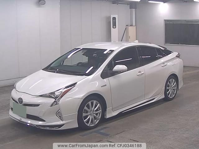 toyota prius 2018 quick_quick_DAA-ZVW50_ZVW50-8087604 image 2