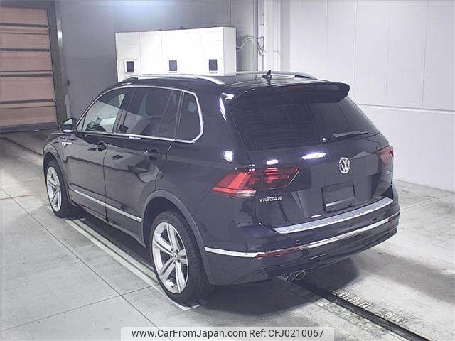 volkswagen tiguan 2018 -VOLKSWAGEN--VW Tiguan 5NDFGF-KW803519---VOLKSWAGEN--VW Tiguan 5NDFGF-KW803519- image 2