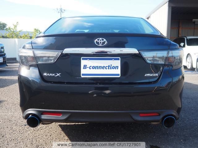 toyota mark-x 2017 CFJ1727901 image 2