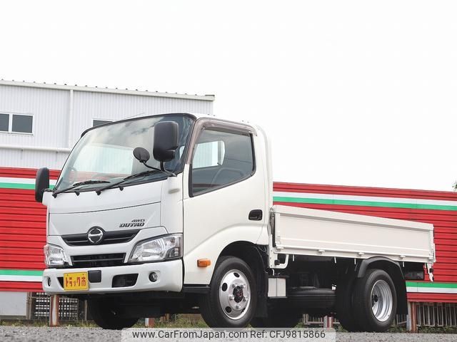 hino dutro 2016 GOO_NET_EXCHANGE_0505500A30240515W003 image 1