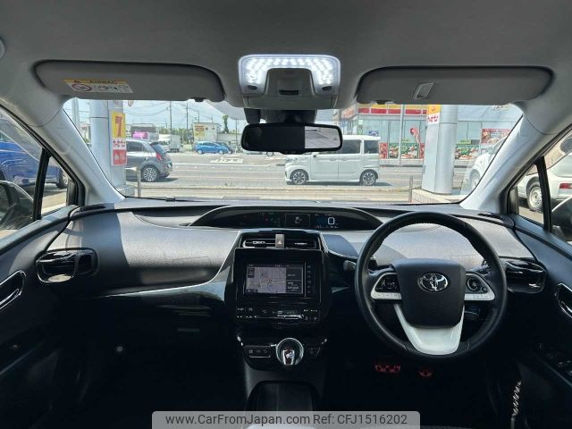 toyota prius 2018 CFJ1516202 image 2
