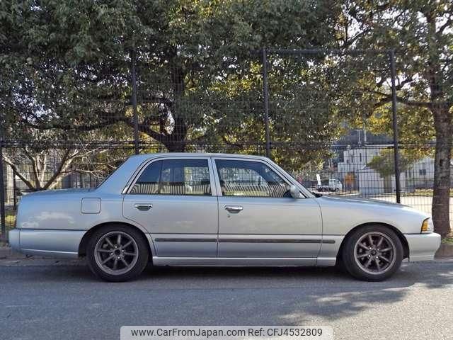 nissan crew 1997 CFJ4532809 image 2