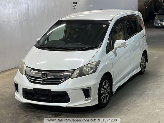 フリードGB3ホワイト。 フリード型式：DBA-GB3（ホンダ）のクルマカタログ｜中古車の