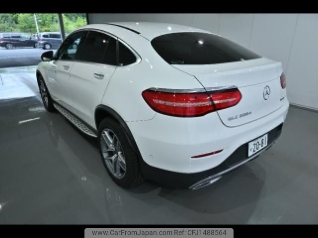 mercedes-benz glc-class 2017 CFJ1488564 image 2