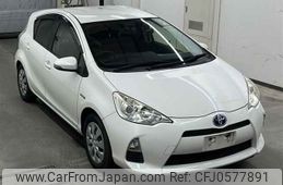 toyota aqua 2013 -TOYOTA--AQUA NHP10-6220457---TOYOTA--AQUA NHP10-6220457-