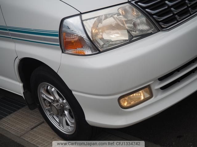 toyota grand-hiace 2002 GOO_JP_700120021230250625003 image 2