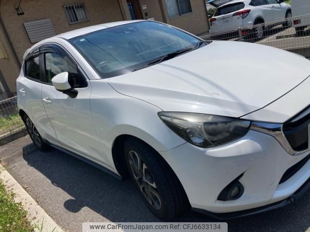 mazda demio 2016 CFJ6633134 image 2