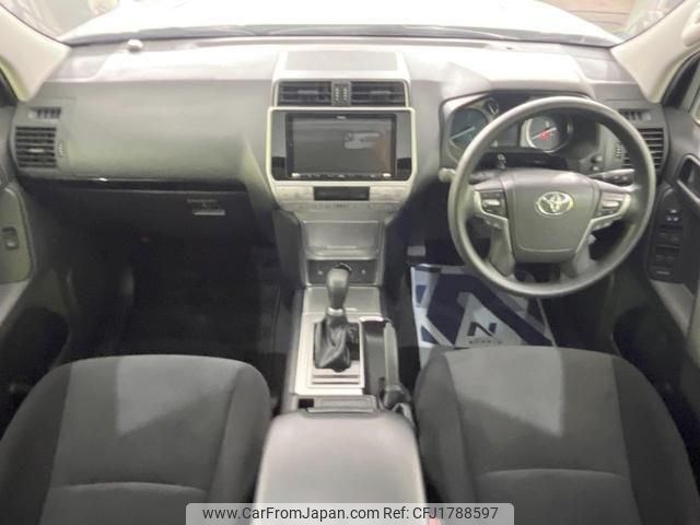 toyota land-cruiser-prado 2023 CFJ1788597 image 2