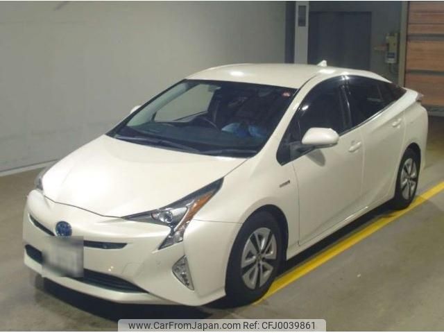 toyota prius 2018 quick_quick_DAA-ZVW51_ZVW51-6062496 image 1