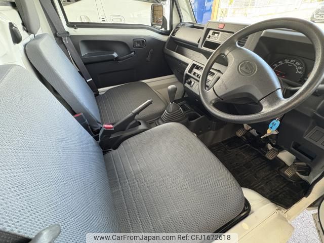 daihatsu hijet-truck 2017 CFJ1672618 image 2