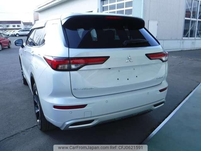 mitsubishi outlander-phev 2022 -MITSUBISHI 【釧路 300ﾇ1305】--Outlander PHEV GN0W--0300799---MITSUBISHI 【釧路 300ﾇ1305】--Outlander PHEV GN0W--0300799- image 2