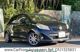 toyota vitz 2011 CFJ1525831
