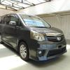 toyota noah 2013 ENHANCEAUTO_1_ea301820 image 1