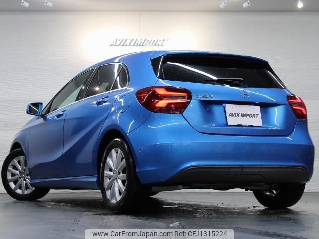mercedes-benz a-class 2016 quick_quick_176042_WDD1760422V153120 image 2