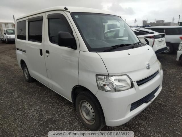 toyota townace-van 2019 CFJ1833812 image 2