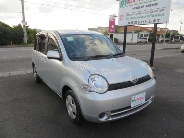 toyota sienta 2004 504749-RAOID10792 image 2