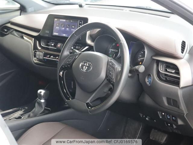 toyota c-hr 2019 quick_quick_DAA-ZYX10_ZYX10-2160352 image 2