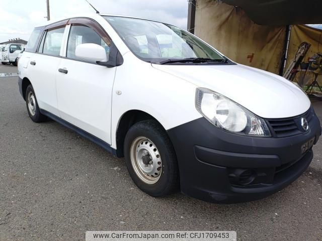 nissan ad 2015 CFJ1709453 image 2