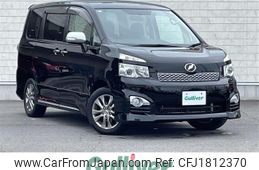 toyota voxy 2012 CFJ1812370