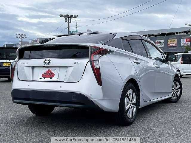 toyota prius 2016 CFJ1851486 image 2