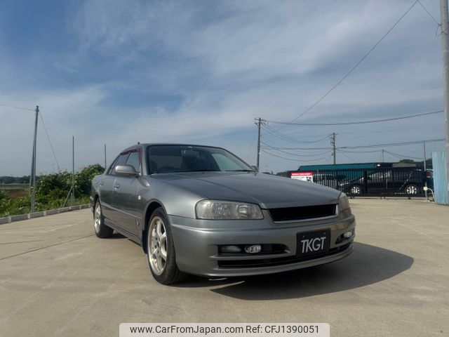 nissan skyline 2000 5427 image 2