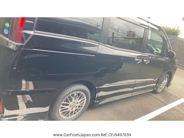 toyota noah 2021 CFJ9497659 image 2