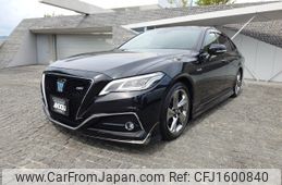 toyota crown 2018 CFJ1600840
