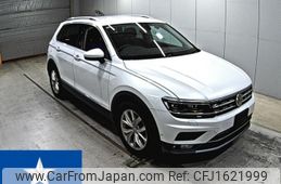 volkswagen tiguan 2019 CFJ1621999