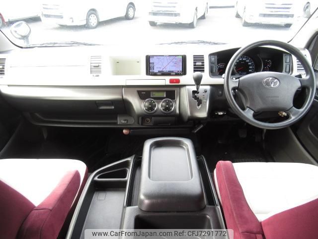 toyota hiace-wagon 2014 GOO_JP_700056143030220213002 image 2