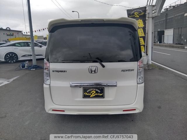 honda stepwagon 2011 -HONDA--Stepwgn RK5--1107590---HONDA--Stepwgn RK5--1107590- image 2