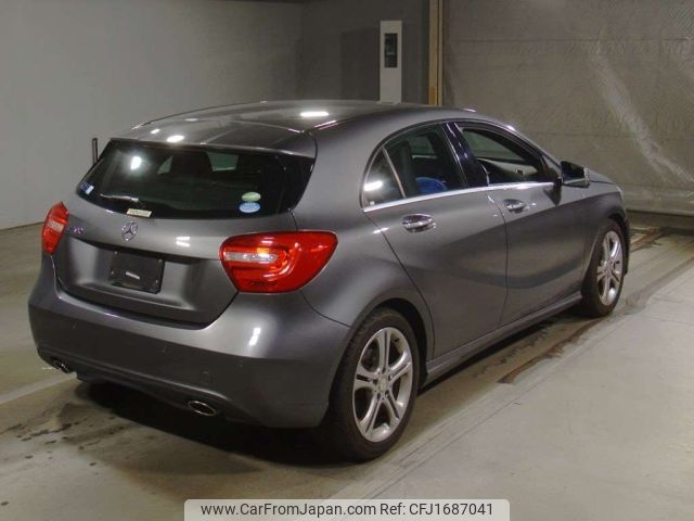 mercedes-benz a-class 2015 CFJ1687041 image 2