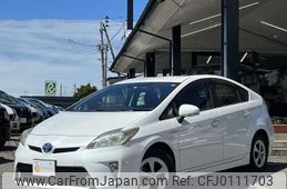 toyota prius 2013 -TOYOTA--Prius ZVW30--1710829---TOYOTA--Prius ZVW30--1710829-