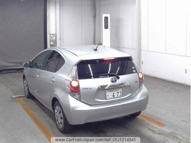 toyota aqua 2012 quick_quick_DAA-NHP10_NHP10-2136680 image 2