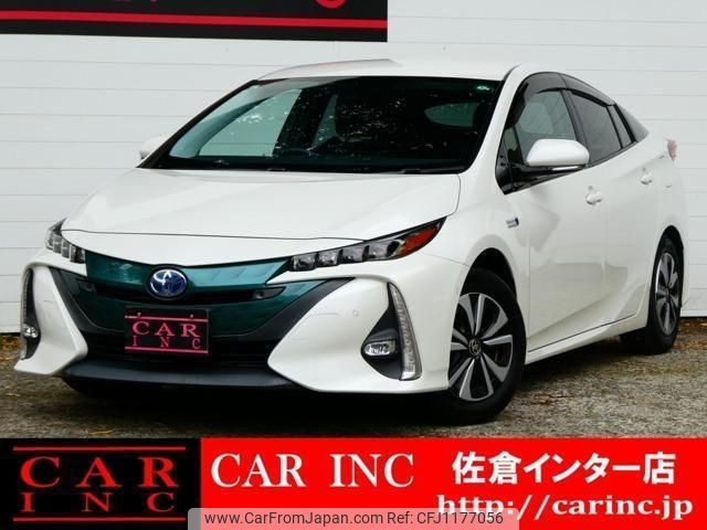 toyota prius-phv 2017 quick_quick_DLA-ZVW52_ZVW52-3022061 image 1