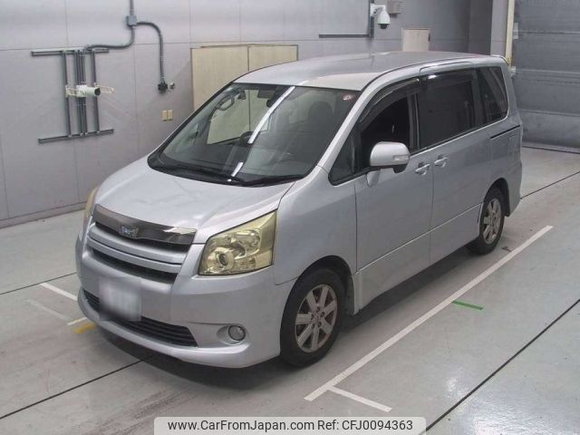 toyota noah 2008 -TOYOTA 【春日井 300と6358】--Noah ZRR70W-0134053---TOYOTA 【春日井 300と6358】--Noah ZRR70W-0134053- image 1