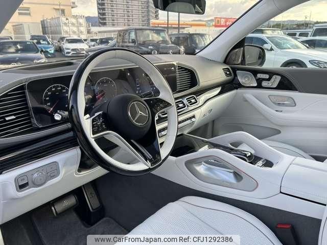 mercedes-benz gls-class 2024 quick_quick_7AA-167987_W1N1679871B075885 image 2