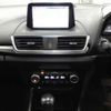mazda axela 2018 CFJ1739478 image 15