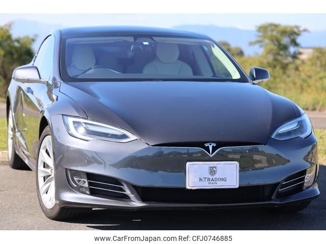 tesla-motors model-s 2018 0b84aada4fc4eb8a7feb180dd80c5706 image 1