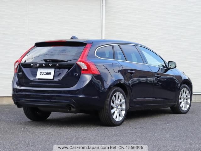 volvo v60 2016 CFJ1550396 image 2