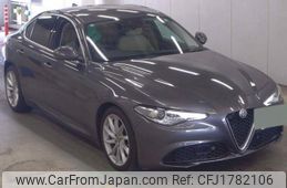 alfa-romeo giulia 2019 CFJ1782106