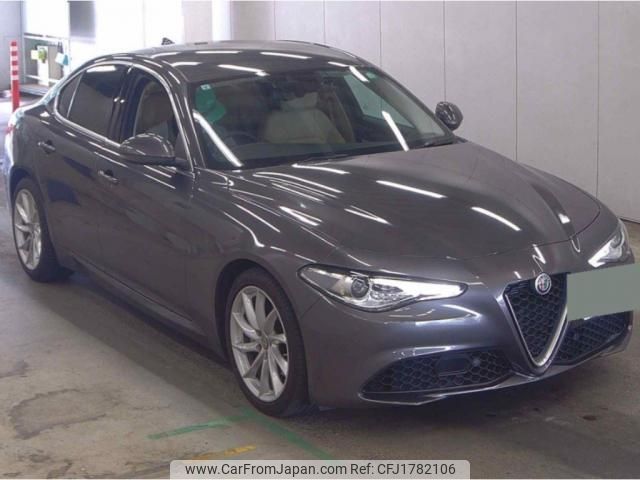 alfa-romeo giulia 2019 CFJ1782106 image 1