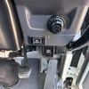isuzu elf-truck 2006 CFJ1673071 image 33
