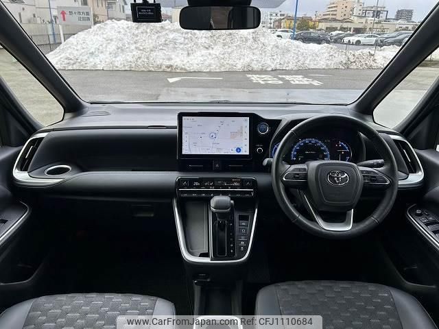 toyota voxy 2022 quick_quick_6AA-ZWR95W_ZWR95-0008166 image 2