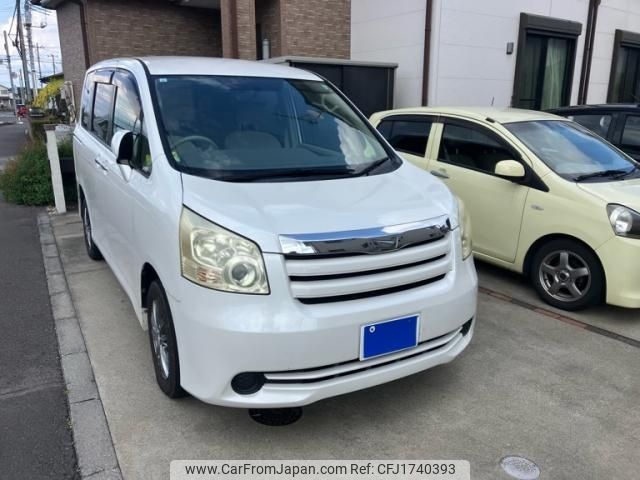 toyota noah 2009 CFJ1740393 image 1