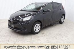 toyota aqua 2022 -TOYOTA--AQUA 6AA-MXPK11--MXPK11-2045540---TOYOTA--AQUA 6AA-MXPK11--MXPK11-2045540-